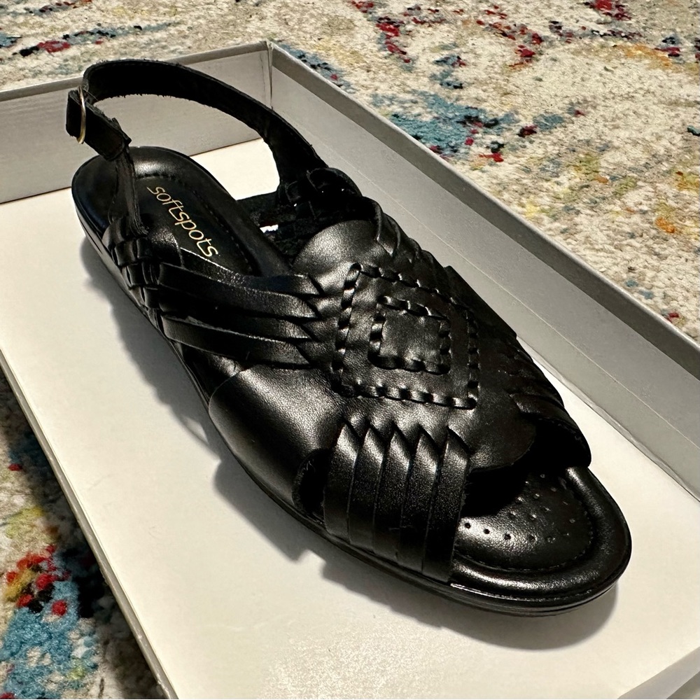 NIB Softspots TELA Black Leather Wedge Sandal size 9
